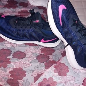 Nike Quest Women